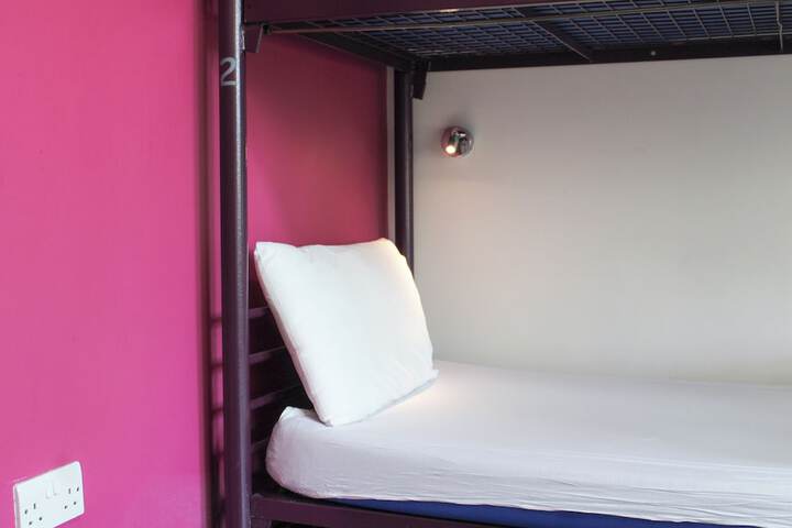 Room 35 of 91