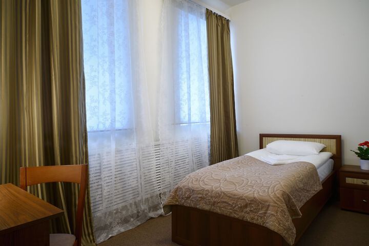 Room 30 of 48