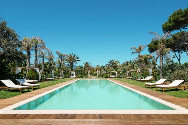 Pool 42 of 64