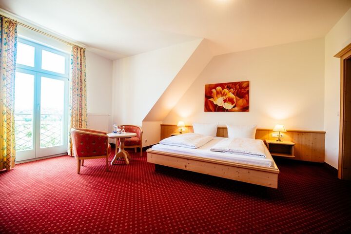 Room 2 of 9