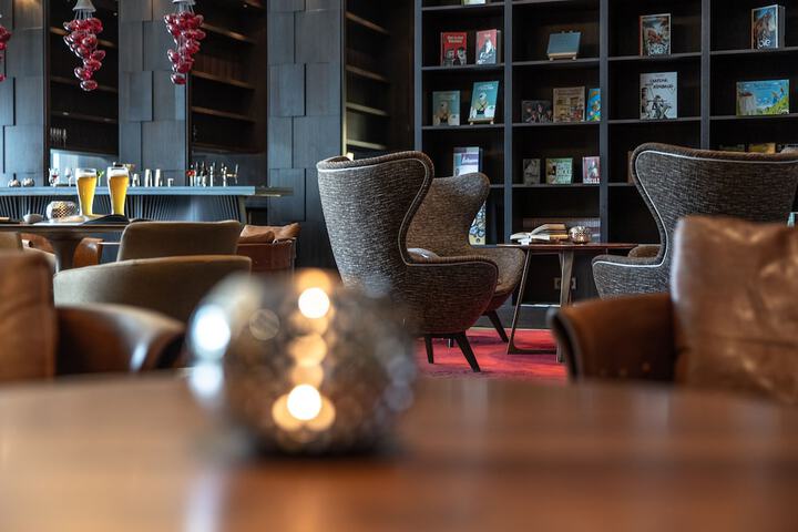Lounge 109 of 146