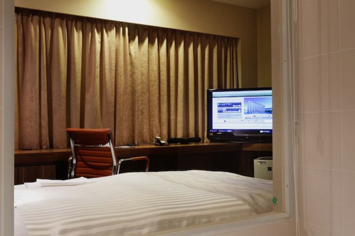 Room 7 of 52