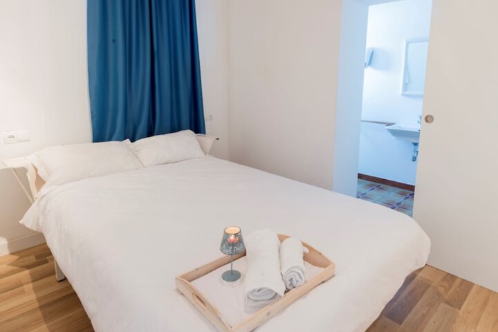 Room 2 of 46