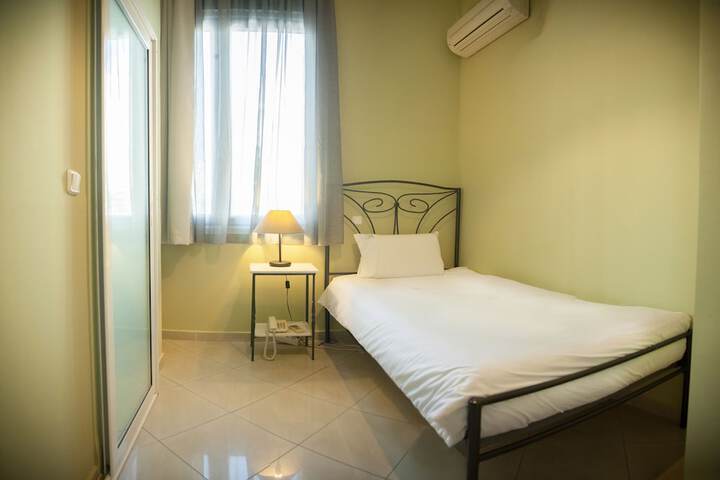 Room 25 of 55