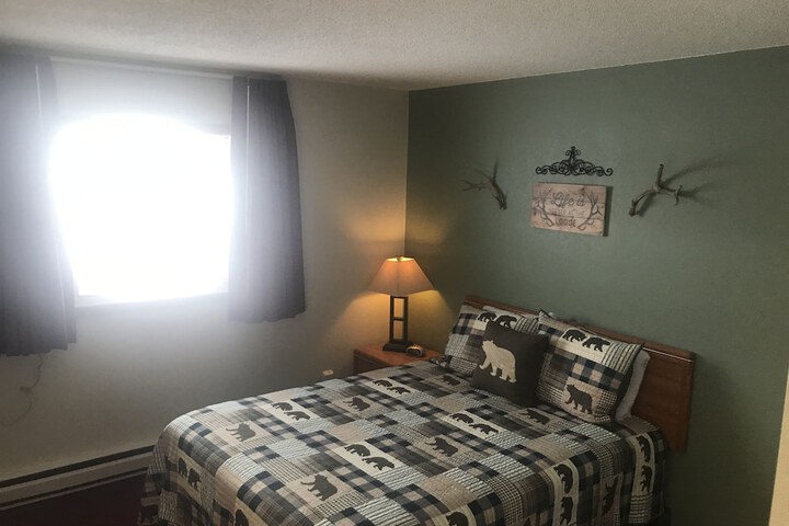 Room 6 of 12