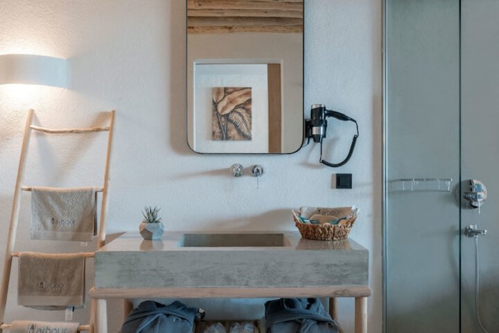 Room 26 of 39