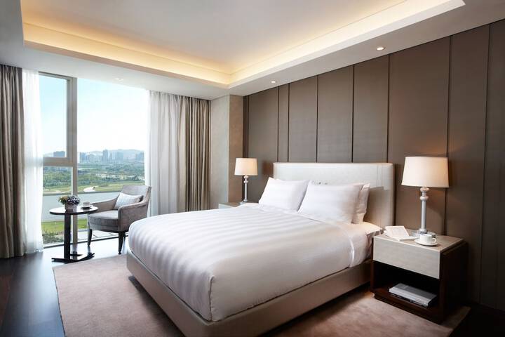 Room 28 of 57