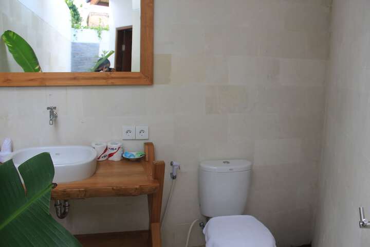 Room 82 of 143