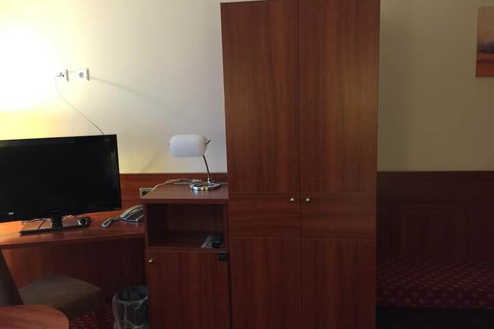 Room 4 of 47