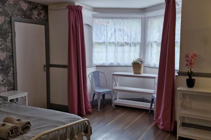 Room 115 of 263