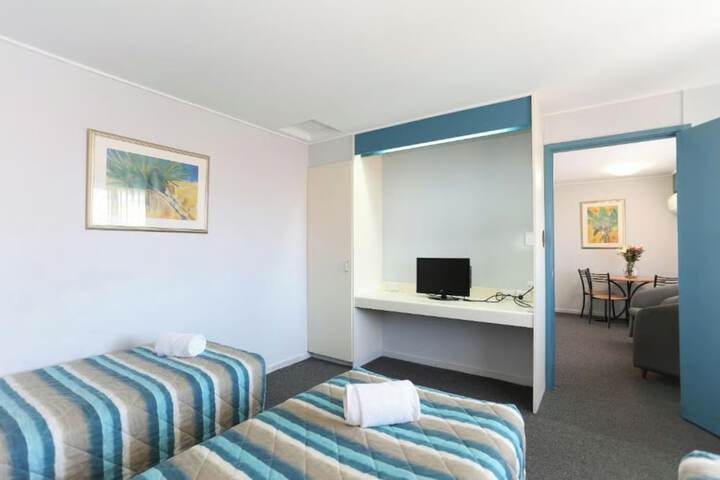 Room 12 of 35