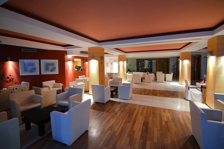 Guest Lobby