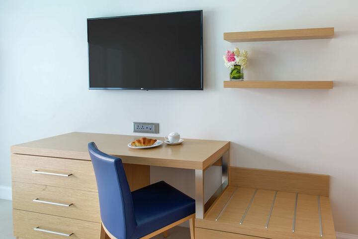 Room 20 of 104