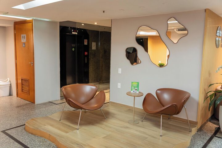 Entrance & Lobby