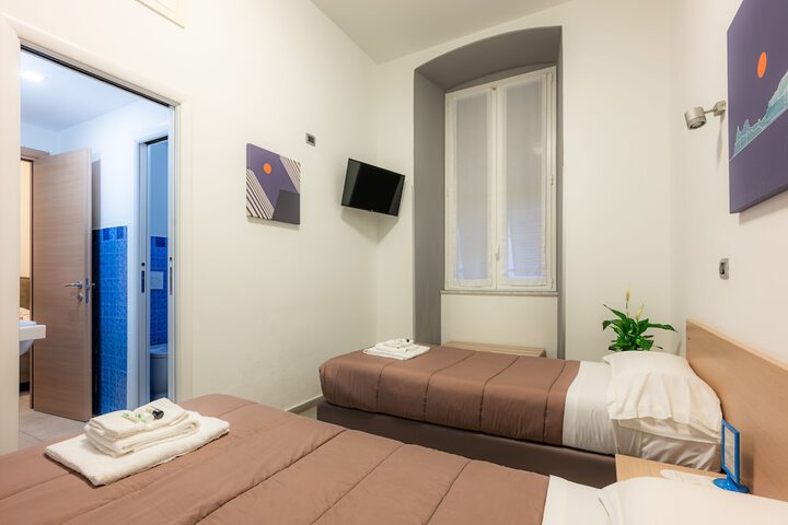 Room 28 of 87