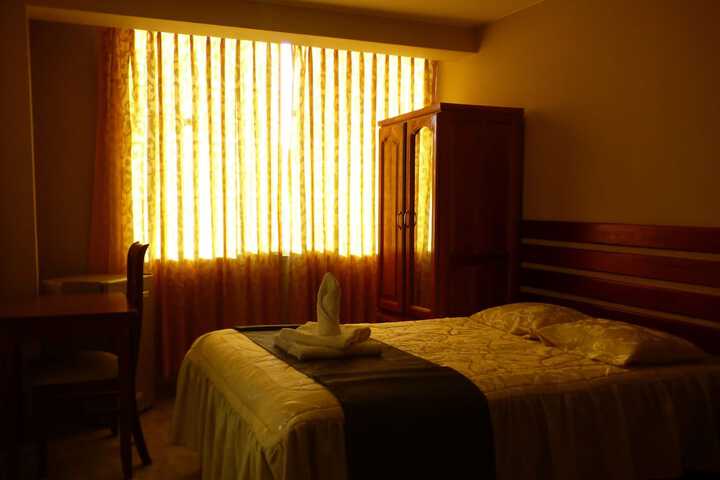 Room 3 of 27