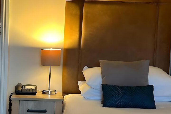 Room 73 of 146