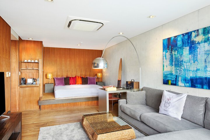Room 41 of 83