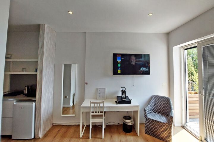 Room 10 of 43