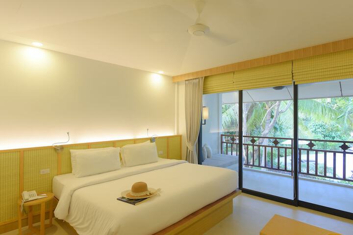 Room 16 of 183