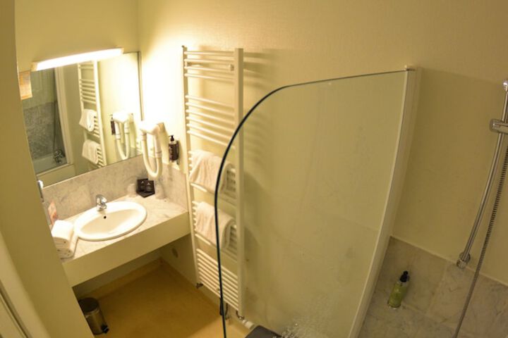 Room 20 of 41