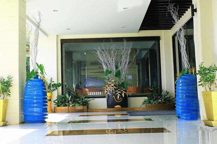 Hotel 2 of 35