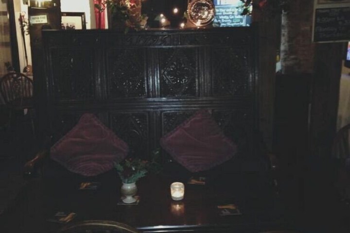 Lounge 9 of 22