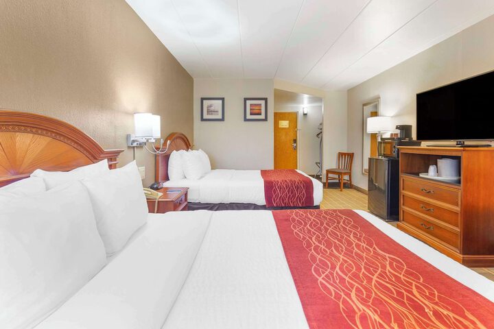 2 Double Beds (4 of 13)
