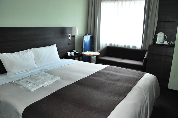 Room 11 of 75