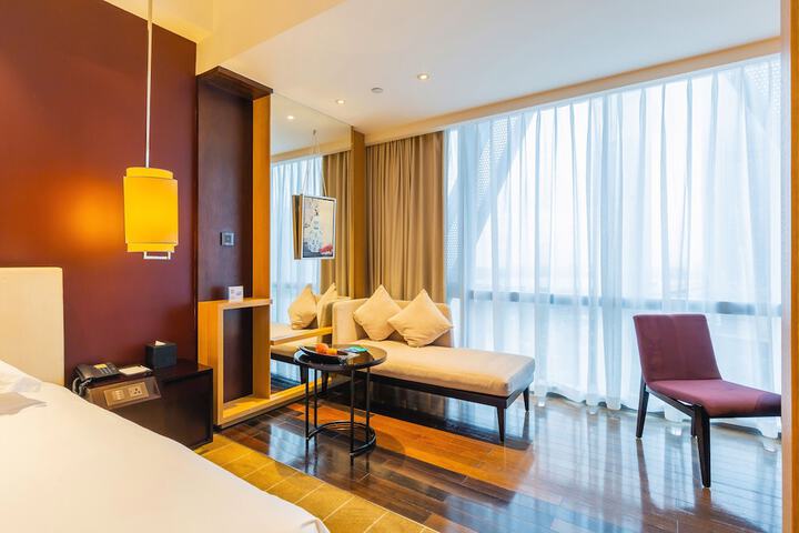 Room 13 of 52