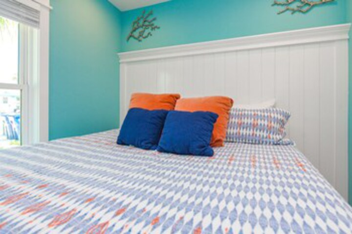 Room 18 of 25