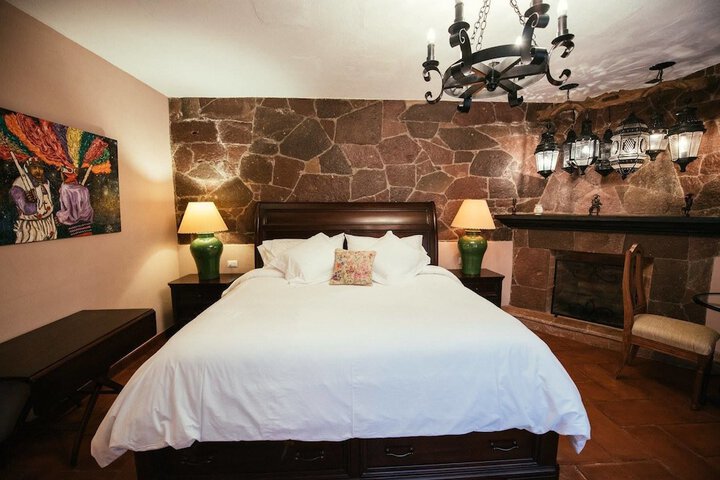 Room 5 of 24