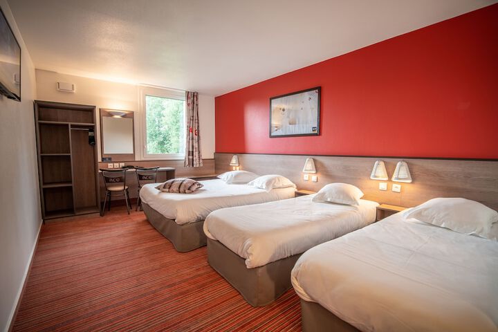 Room 2 of 30