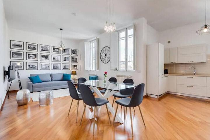 Modern & Stylish Flat near Piazza della Repubblica
