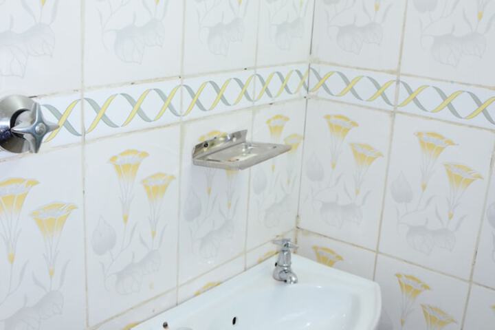 Room 16 of 29