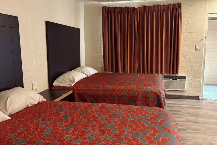 Room 3 of 21