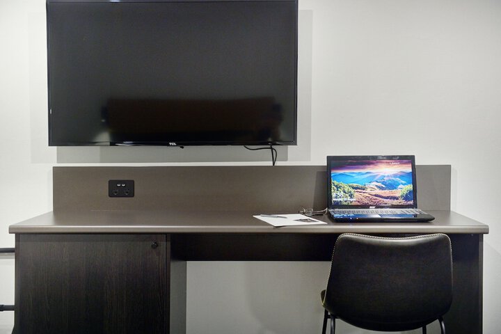 Room 30 of 59