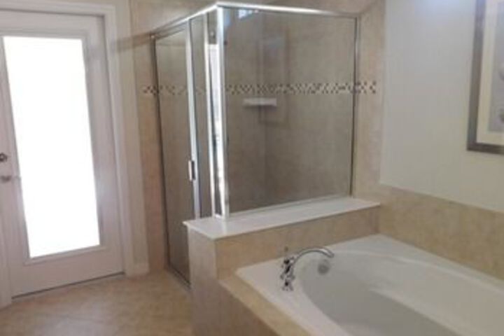Room 6 of 48