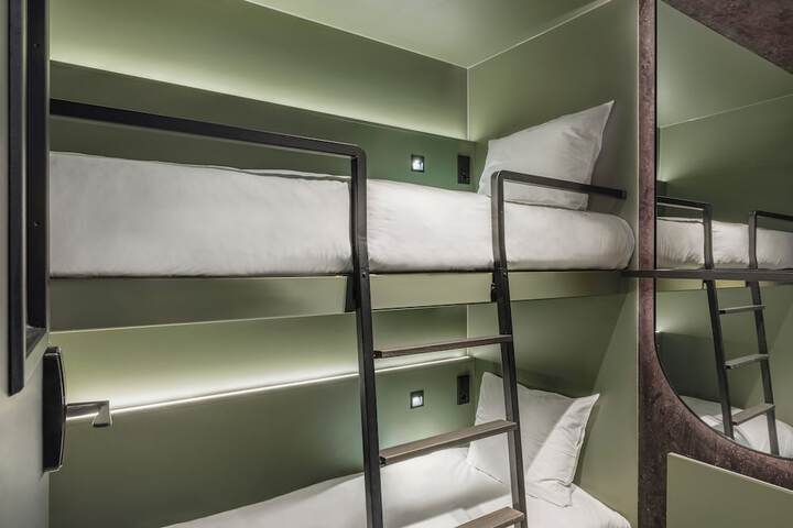 Room 22 of 96