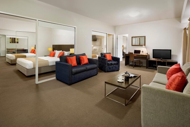 Room 9 of 30