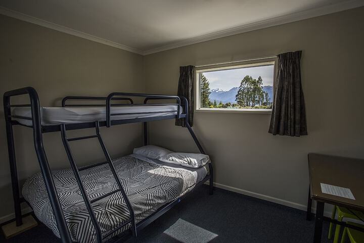 Room 3 of 42