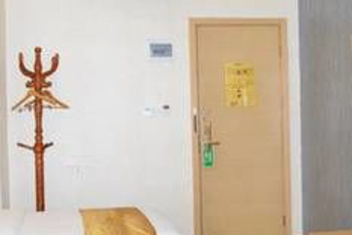 Room 67 of 74