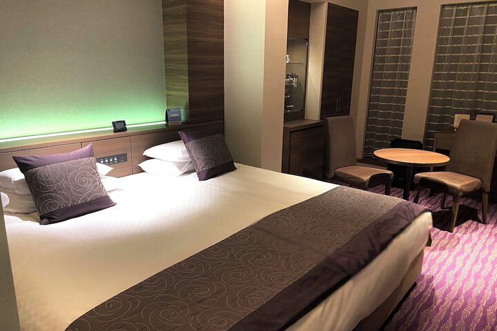 Room 11 of 68