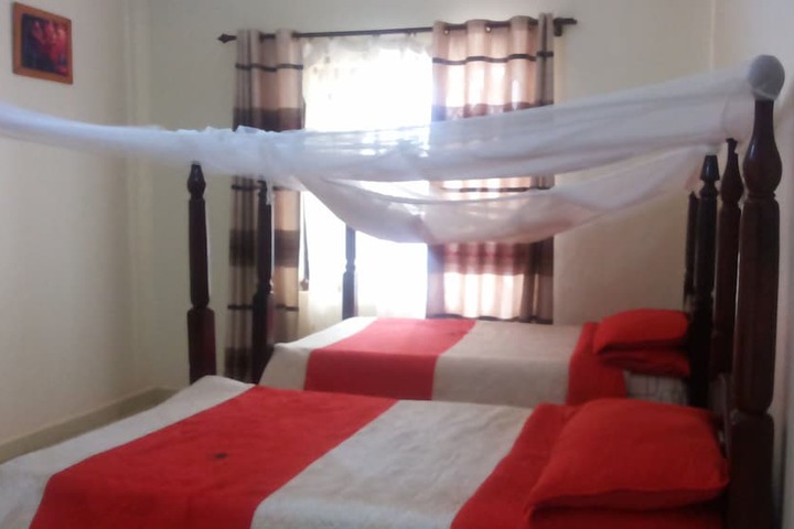 Room 12 of 52