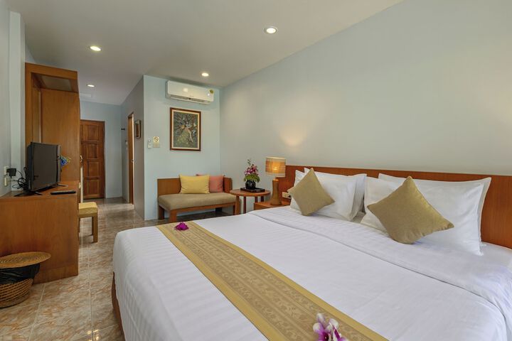 Room 10 of 95
