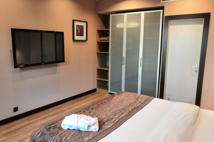 Room 21 of 35