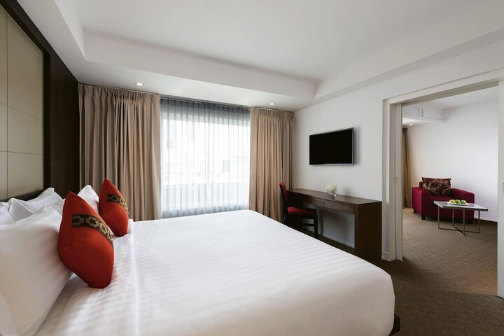 Room 32 of 90