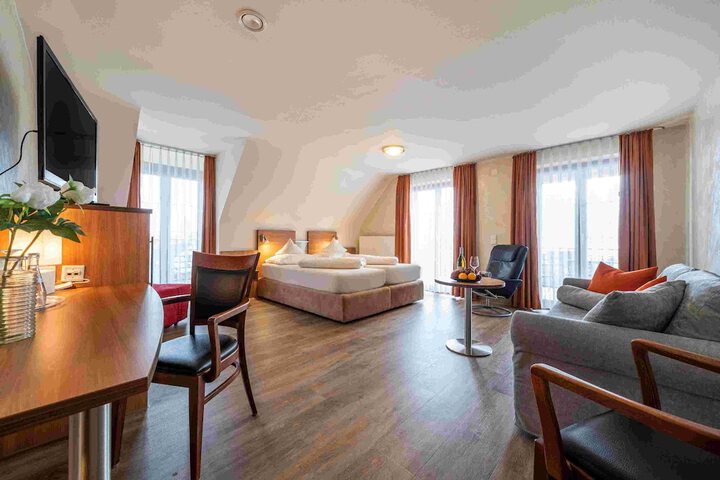Room 15 of 36