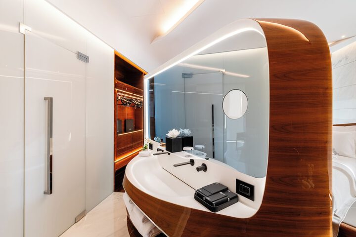 Room 73 of 105