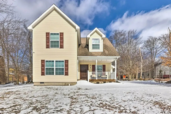 Exterior of Bright Tobyhanna Home w / Hot Tub & Fire Pit!